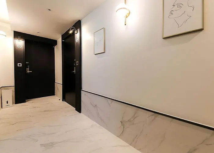 H Moment Songjeong Hotel 3*