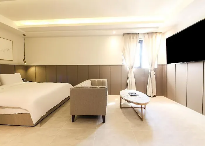 Hotel H Moment Songjeong Busan