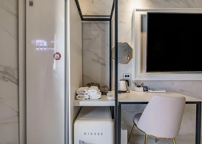 Hotel H Moment Songjeong