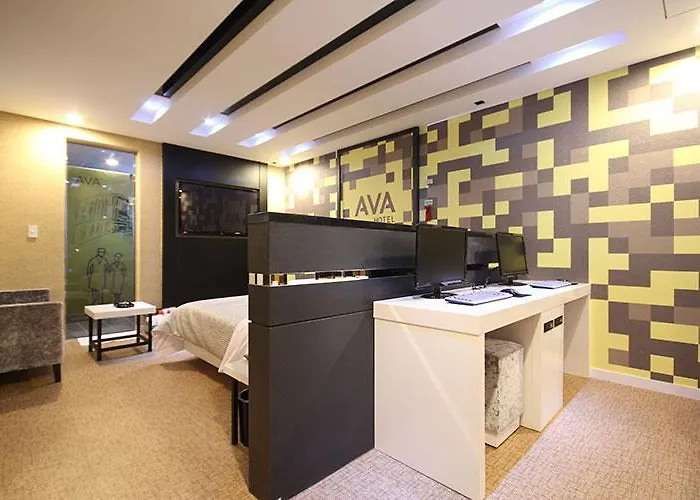 H Moment Songjeong Hotel 3*