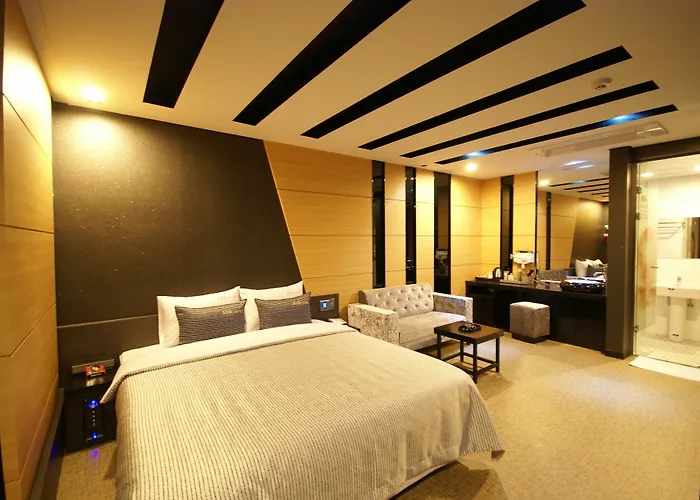 H Moment Songjeong 3* Busan