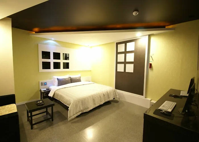H Moment Songjeong 3* Busan