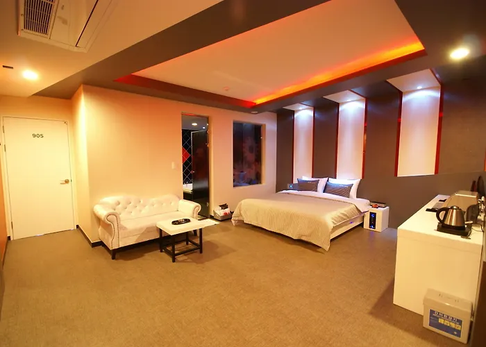 H Moment Songjeong Hotel Busan