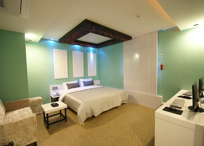 H Moment Songjeong 3* Busan