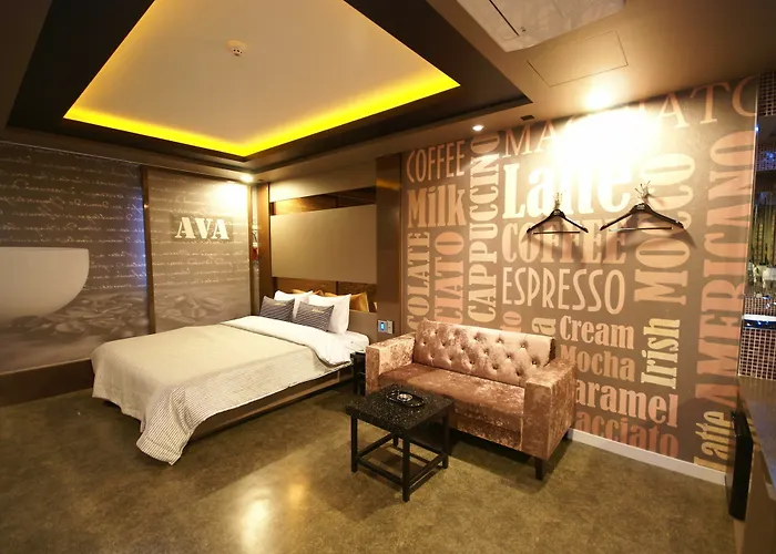 H Moment Songjeong Hotel 3*