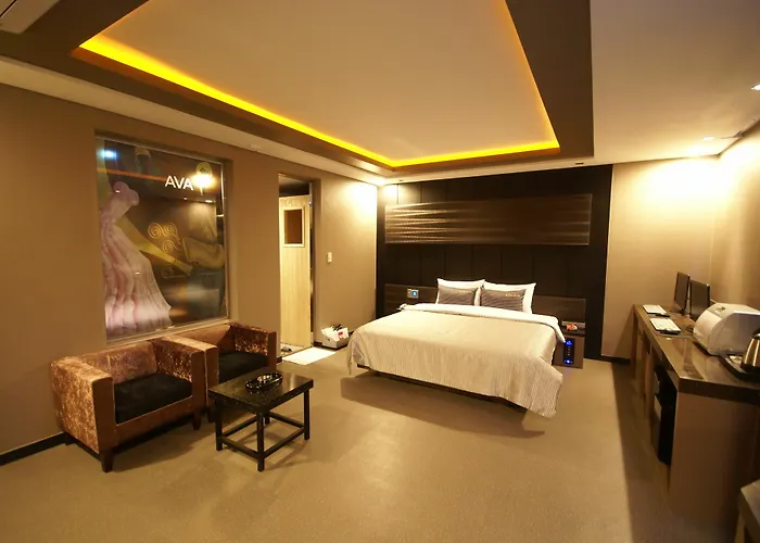 H Moment Songjeong Hotel Busan